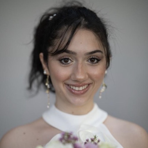 Eliana headshot